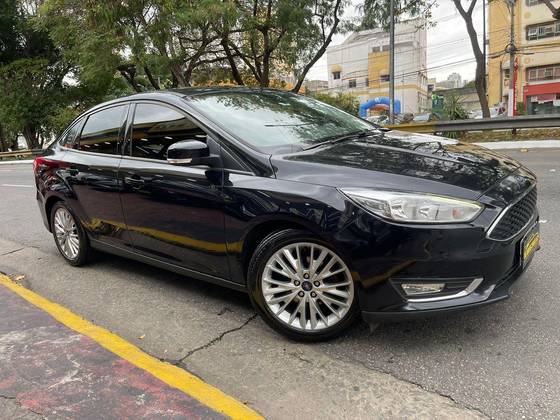 FORD FOCUS 2.0 SE FASTBACK 16V FLEX 4P POWERSHIFT